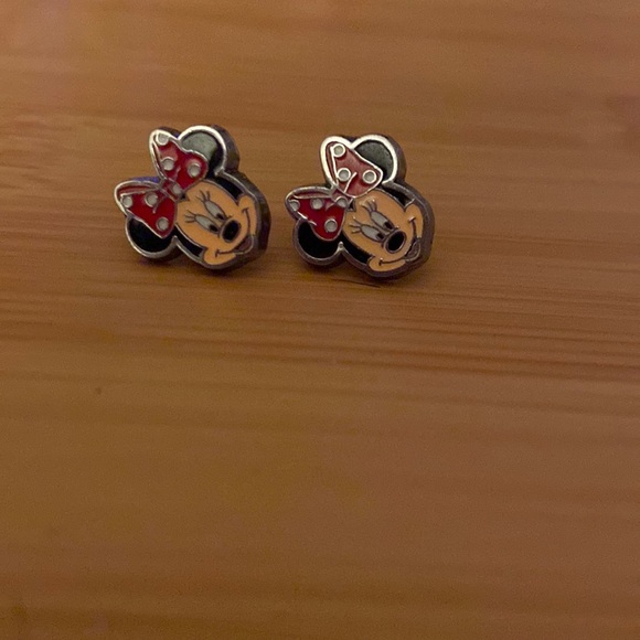 Disney parks Vintage 3 pairs Minnie Mouse pierced stud earrings stainless steel? - Picture 4 of 4